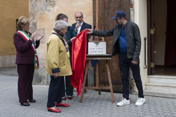 Domenica 19.10.2025 - Cerimonia di intolazione del teatro comunale a "Caterina Bertot"